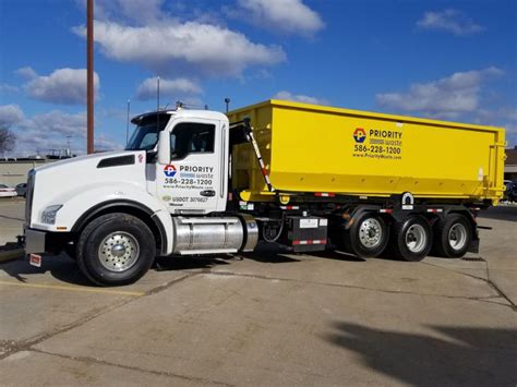 priority waste flint mi|City of Flint’s new waste contractor starts October 1, .